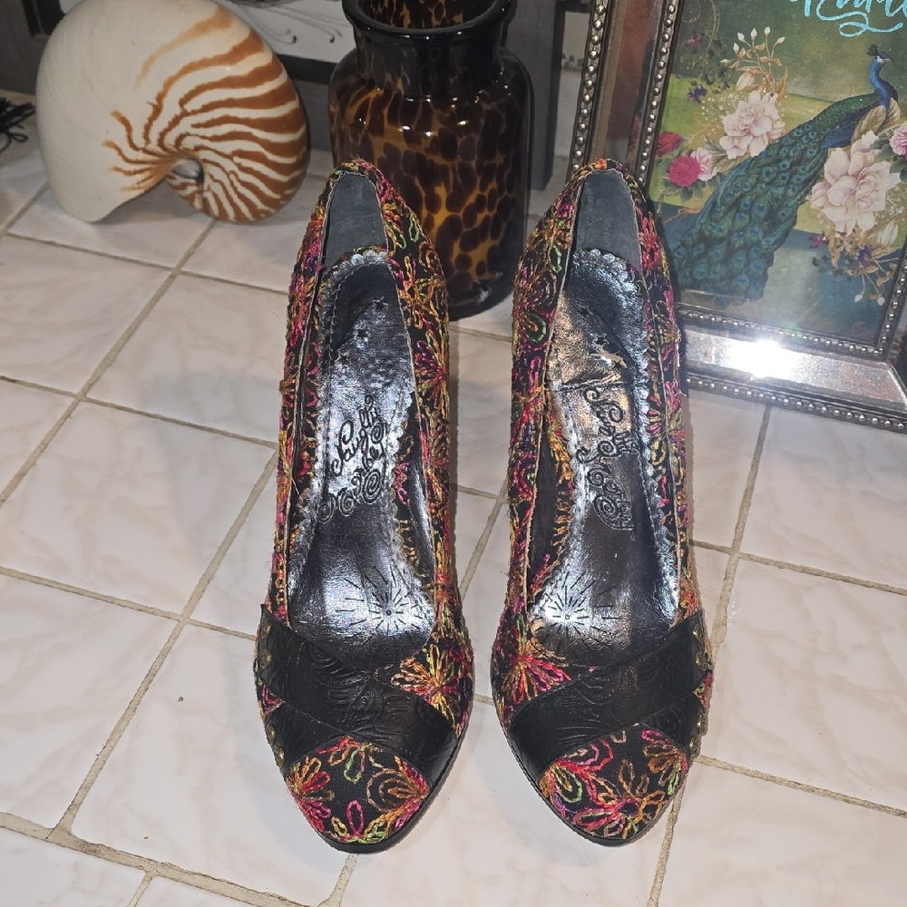 Naughty Monkey Black Floral Embroidered Heels